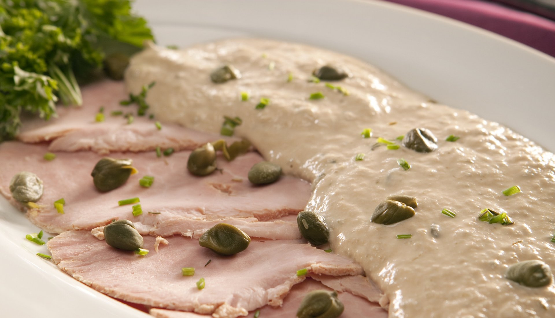 Vitel Toné: un clásico de las fiestas que no puede faltar